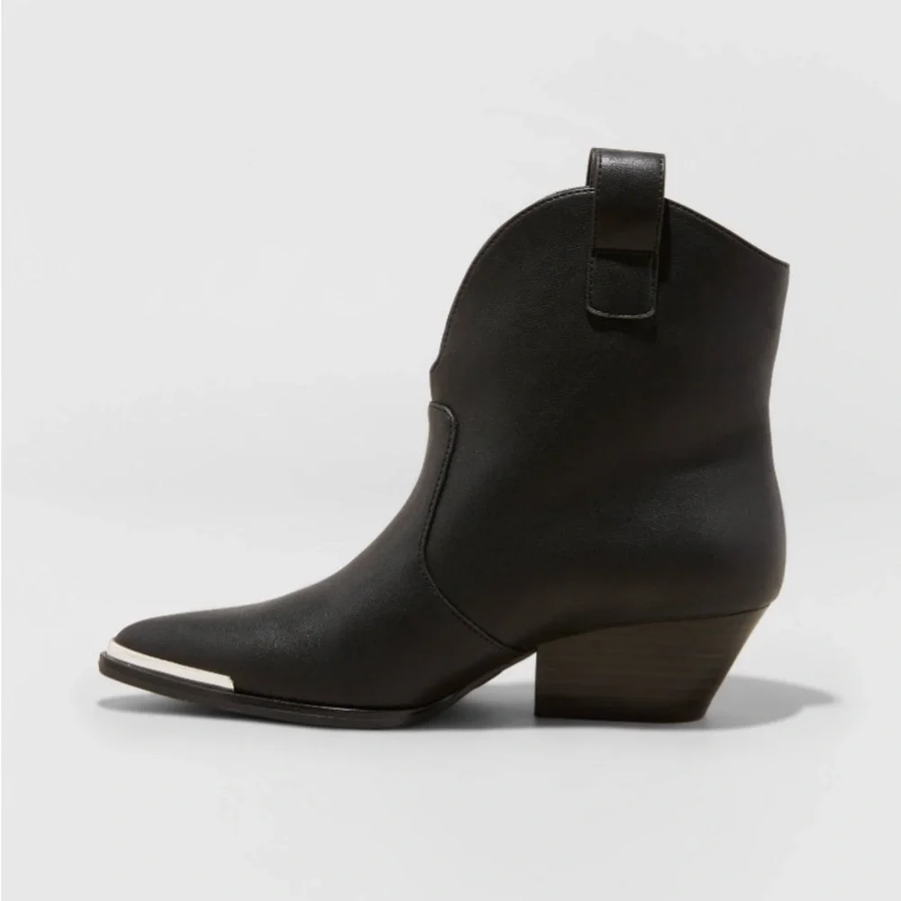 Women's Henley Ankle Western Boots - Universal Thread™ Black